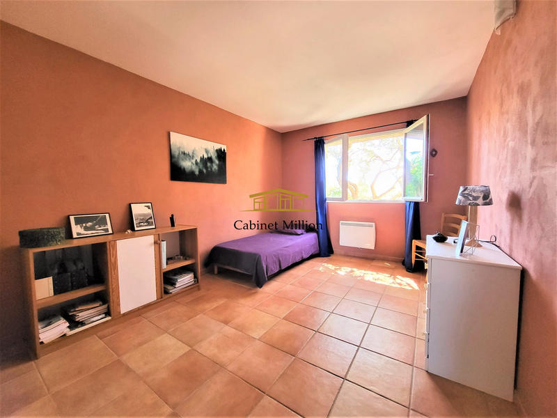 Maison - 177 m² - 7 pièces