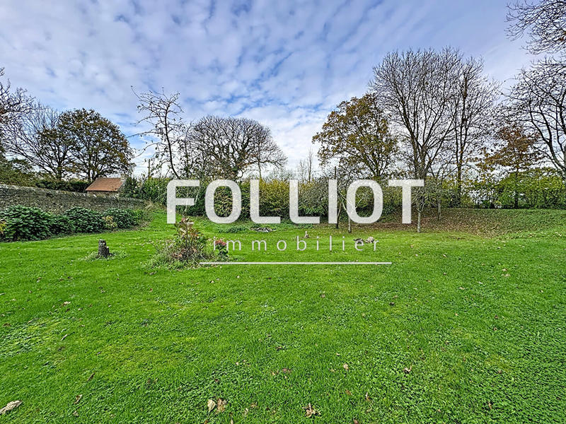 Maison - 250 m² - 8 pièces