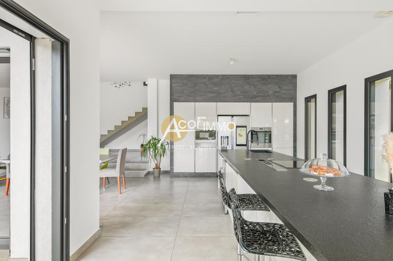 Villa - 171 m² - 6 pièces