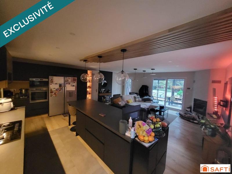 Maison - 166 m² - 7 pièces