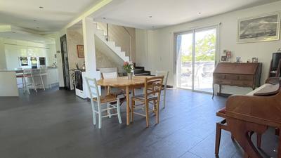 Maison - 165 m² - 5 pièces