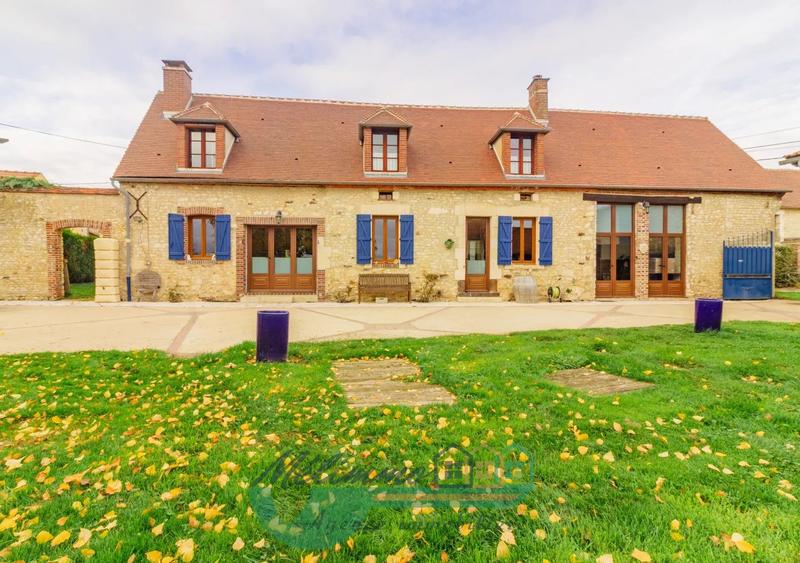 Maison - 221 m² - 9 pièces