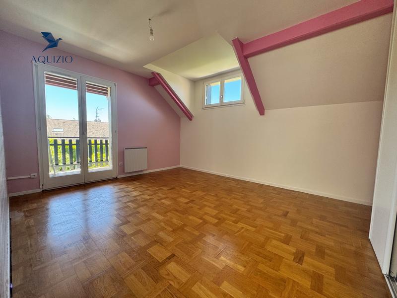 Villa - 261 m² - 8 pièces