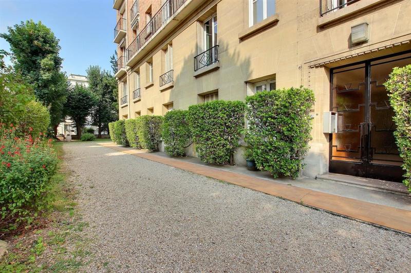 Appartement bourgeois - 102 m² - 5 pièces