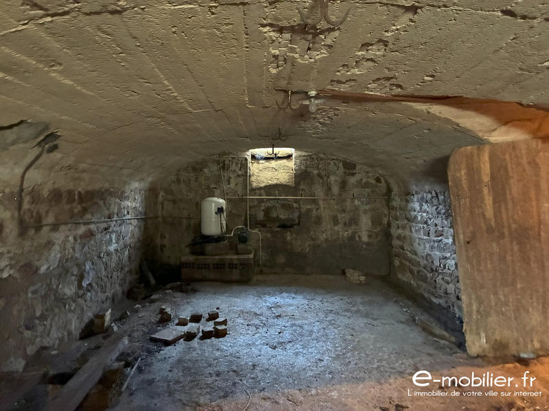 Maison - 220 m² - 8 pièces