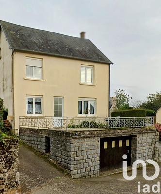 Maison - 90 m² - 5 pièces