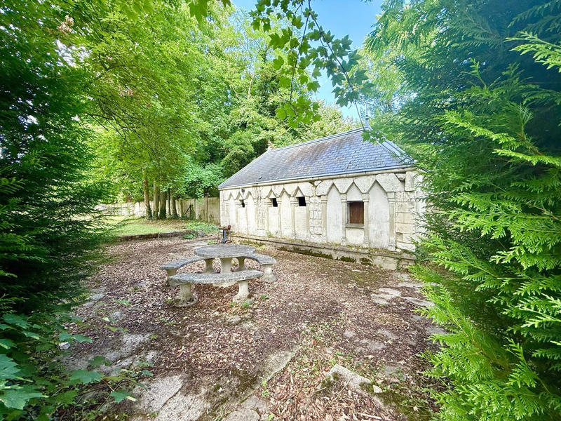 Château - 1 200 m² - 26 pièces