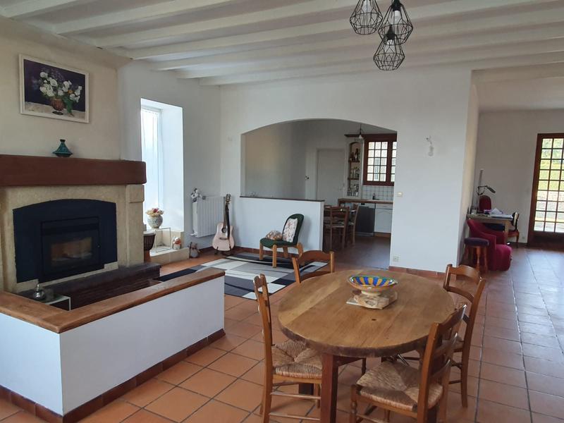 Maison - 245 m² - 7 pièces