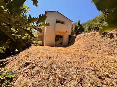 Maison - 84 m² - 4 pièces