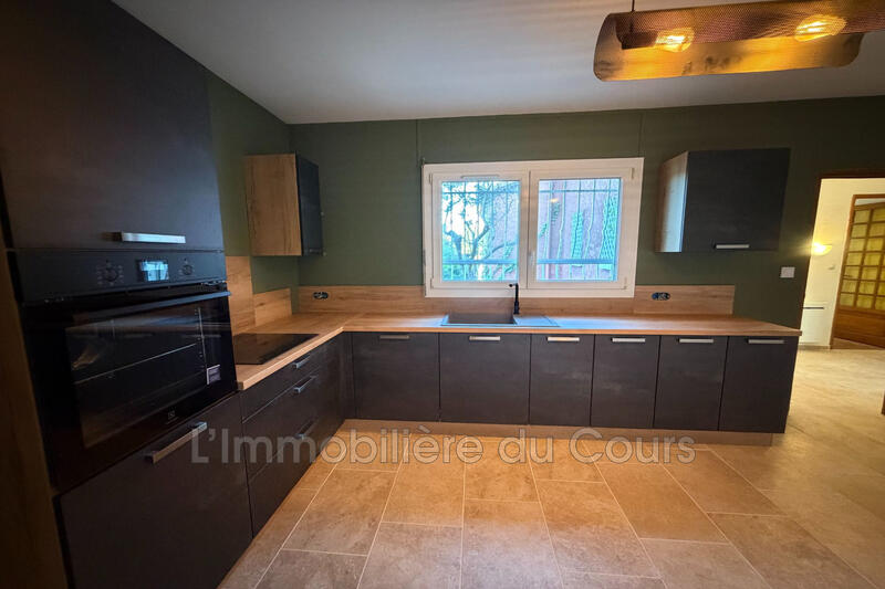 Villa - 140 m² - 6 pièces