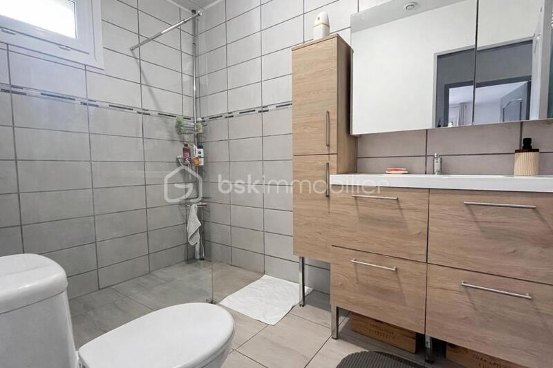 Maison - 92 m² - 4 pièces