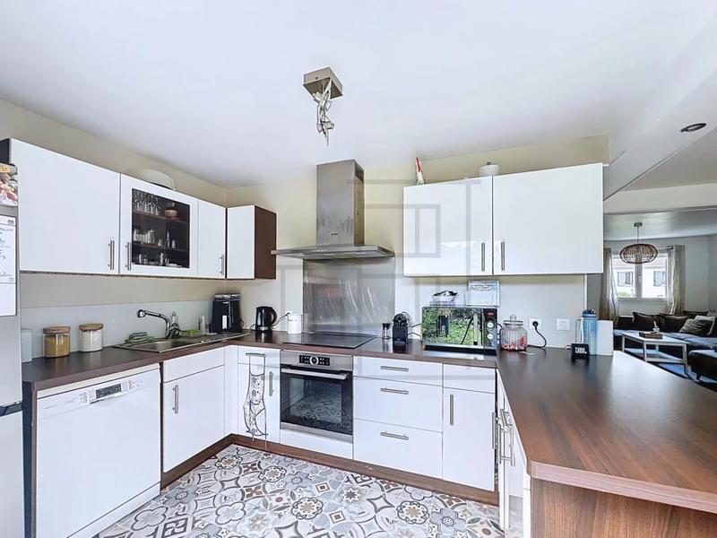 Maison - 103 m² - 5 pièces