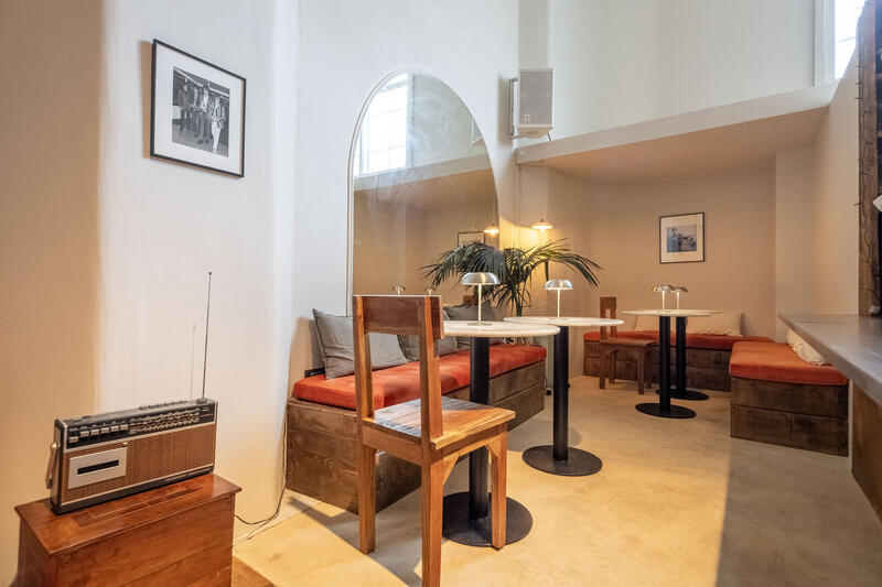 Local commercial - 180 m² - 1 pièce