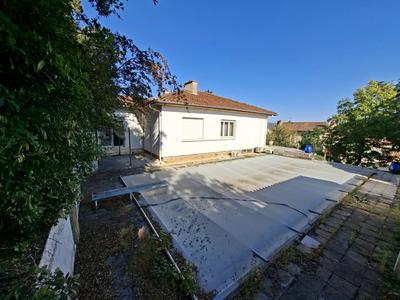 Maison - 152 m² - 7 pièces