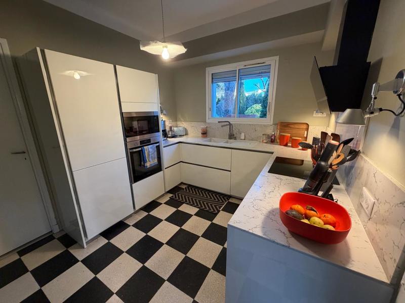 Villa - 196 m² - 7 pièces