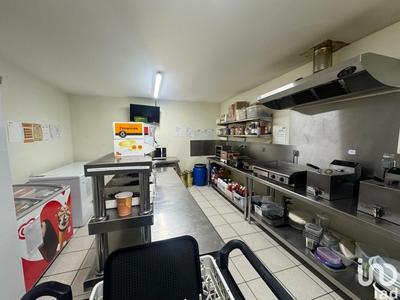 Local commercial - 2 379 m²