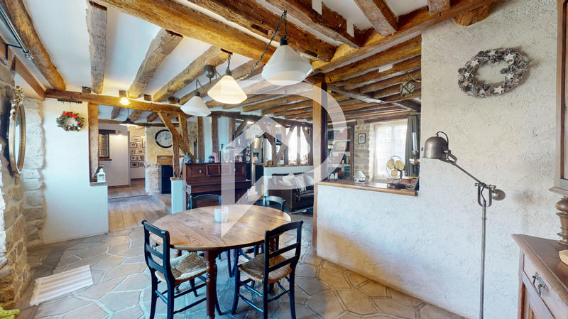 Maison - 180 m² - 6 pièces