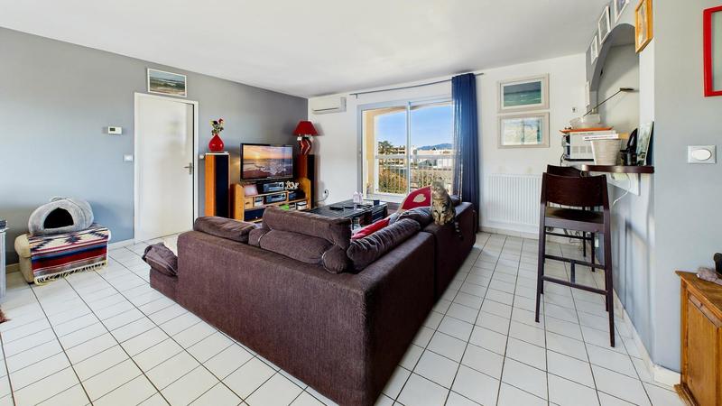 Appartement - 110 m² - 6 pièces