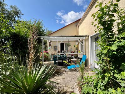 Appartement - 82 m² - 3 pièces