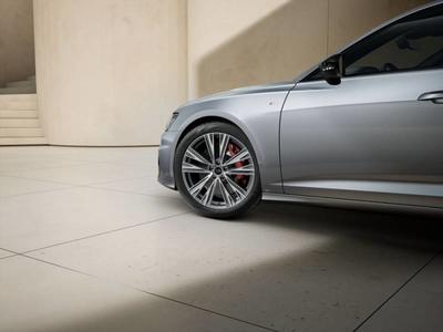 Audi A6 Avant 55 TFSIe 367 ch s tronic 7 Quattro Competition