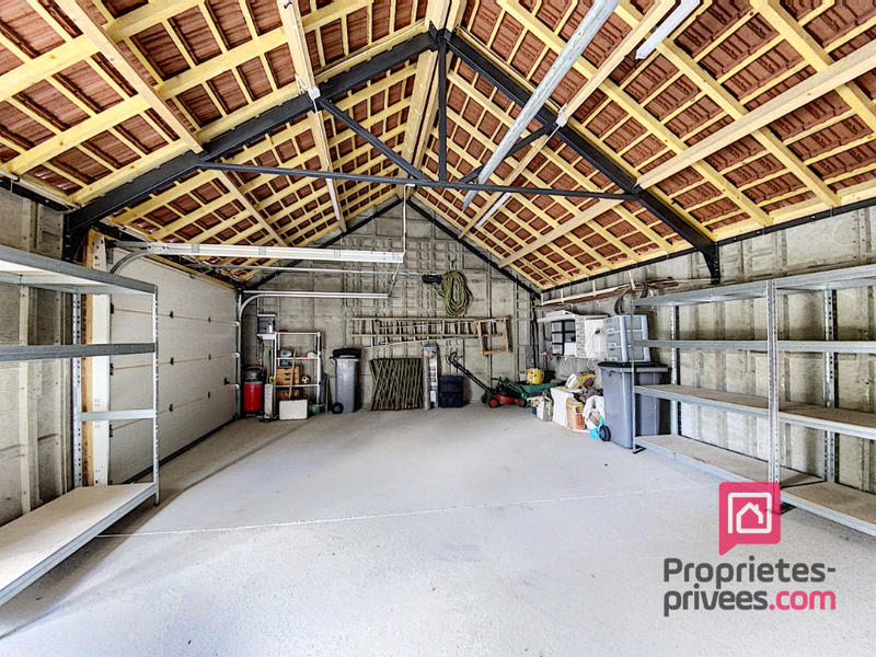 Parking / Garage - 89 m²