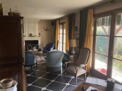 Maison - 266 m² - 14 pièces