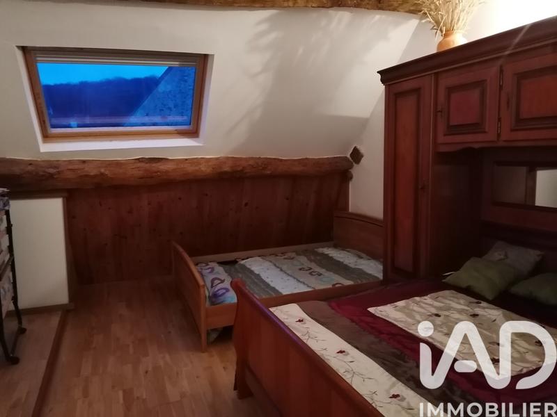 Maison - 99 m² - 5 pièces