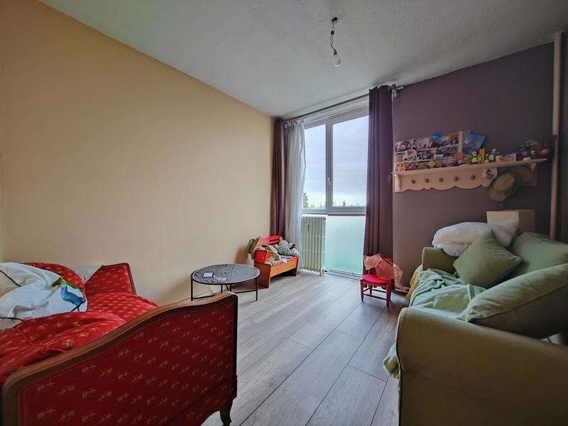 Appartement - 64 m² - 5 pièces