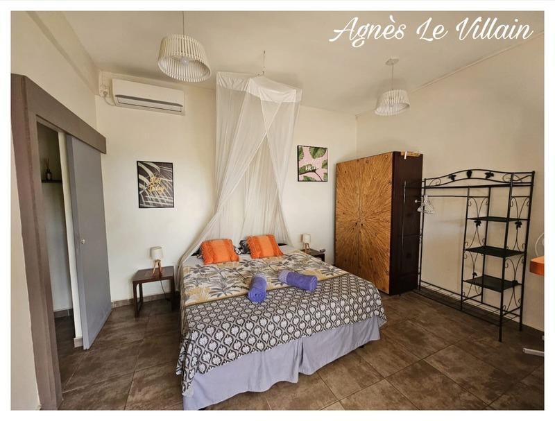 Villa - 264 m² - 6 pièces