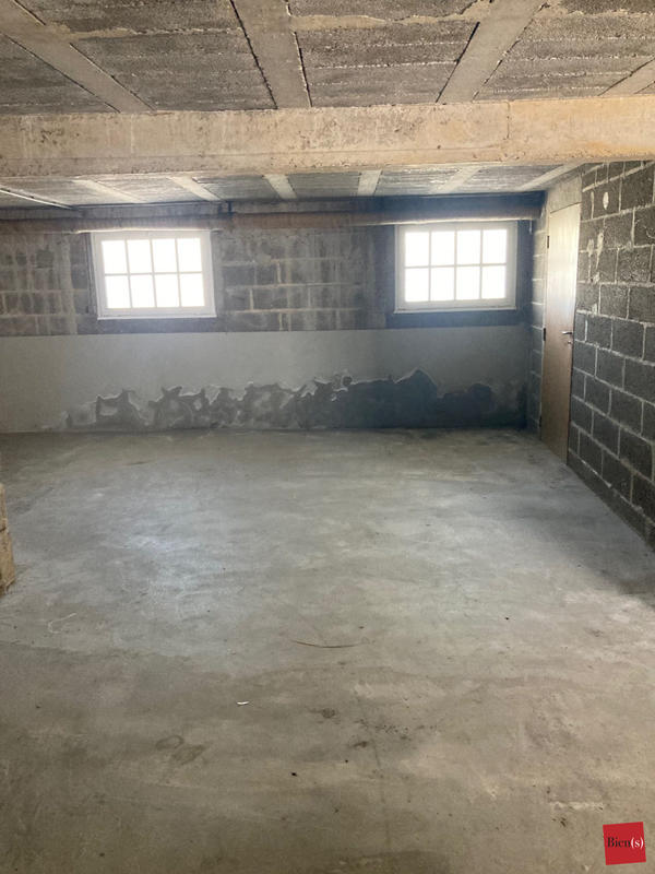 Maison - 102 m² - 7 pièces