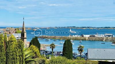 Maison traditionnelle - 149 m² - 7 pièces