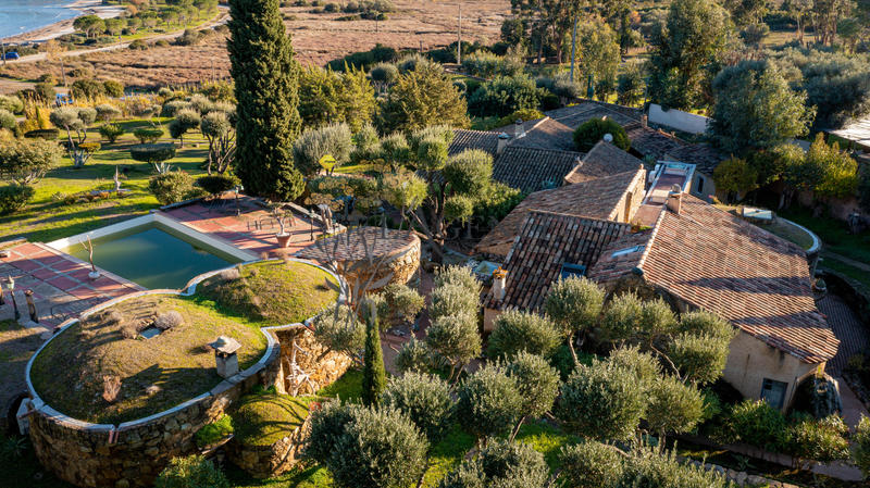 Maison - 500 m² - 17 pièces