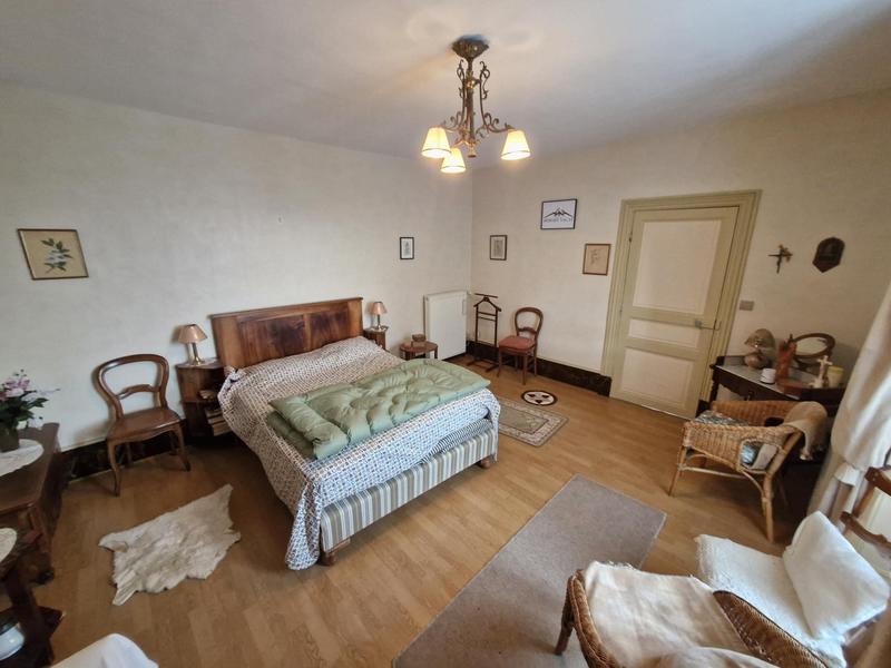 Maison - 171 m² - 8 pièces