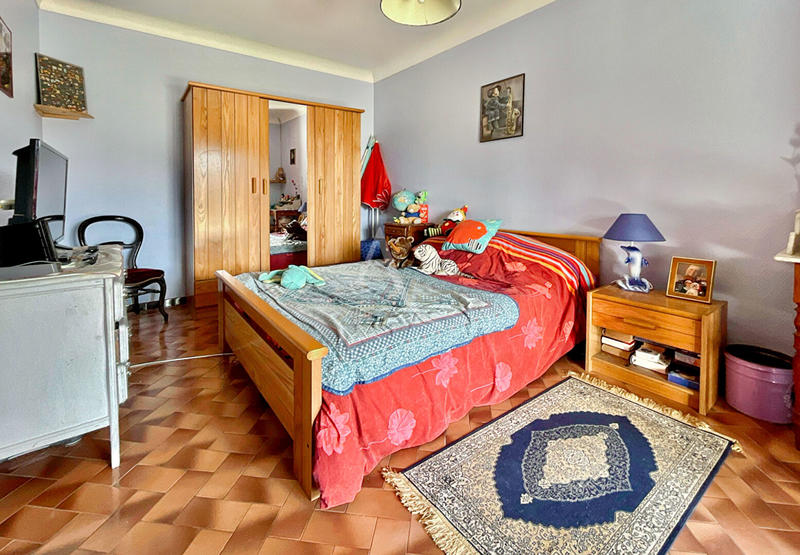 Maison - 230 m² - 7 pièces