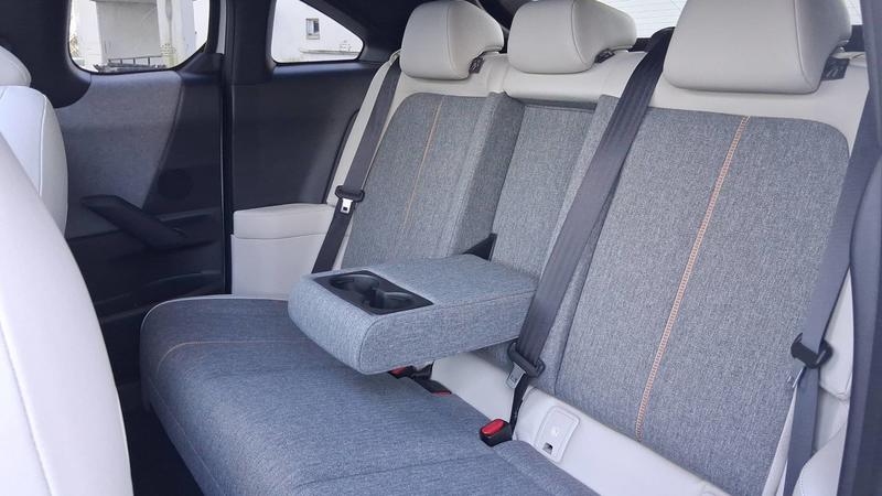 Mazda 3 Mx 30 e-Skyactiv 145 35.5 kWh Modern Confidence - Entretien constructeur Toit ouvrant