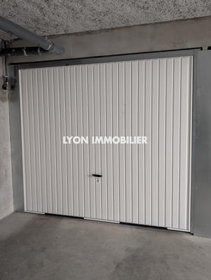 Parking / Garage - 13 m²