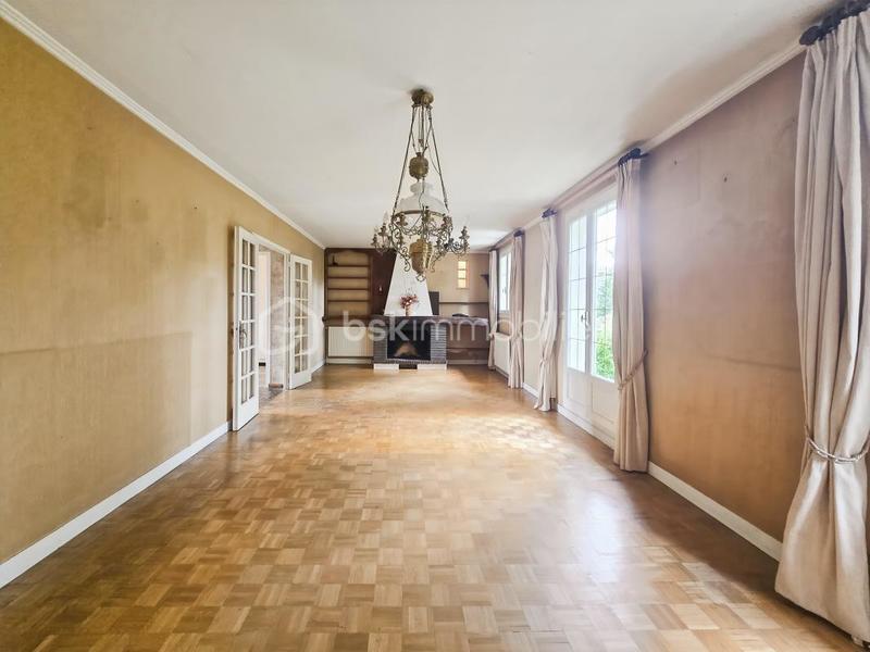 Maison - 95 m² - 6 pièces