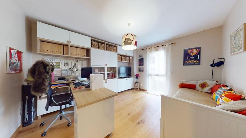 Maison - 99 m² - 4 pièces