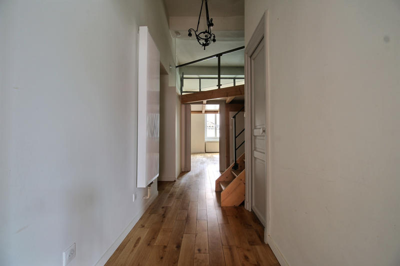 Appartement - 92 m² - 2 pièces