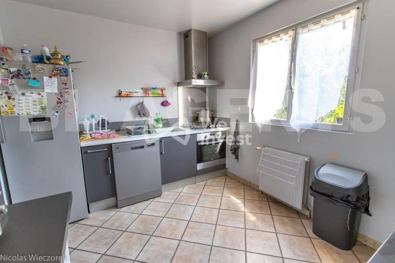 Maison - 90 m² - 6 pièces