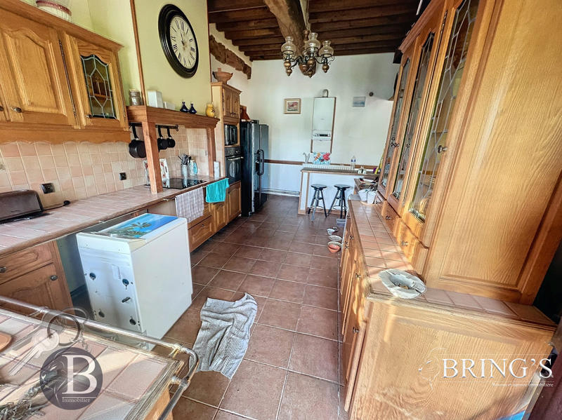 Maison - 200 m² - 6 pièces