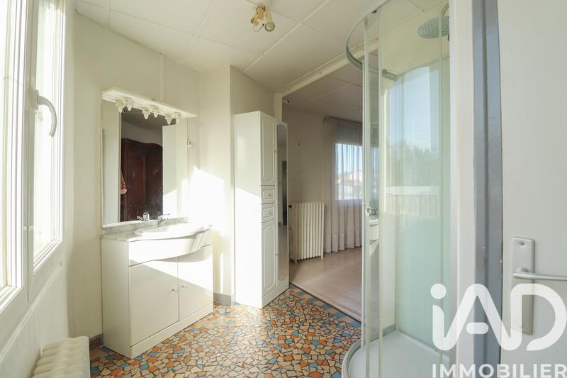 Maison - 302 m² - 10 pièces