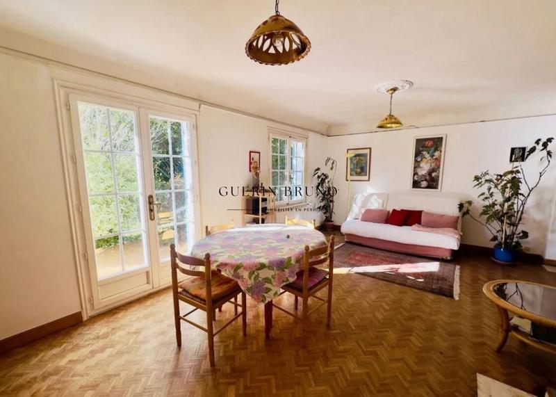 Maison - 110 m² - 6 pièces