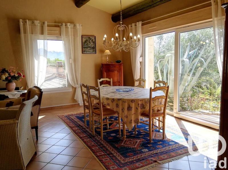 Maison - 143 m² - 5 pièces