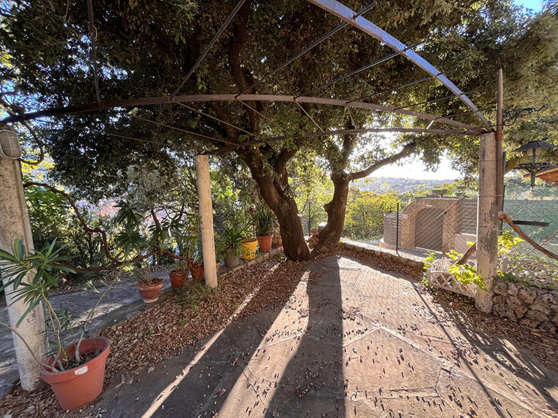 Maison - 148 m² - 8 pièces