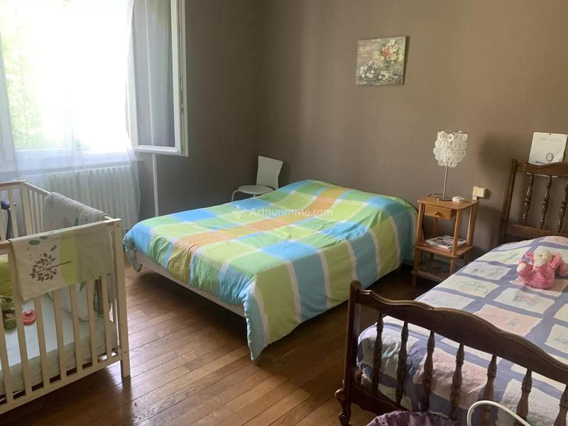 Maison - 185 m² - 10 pièces