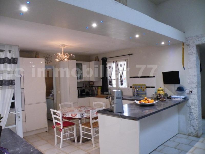 Villa - 300 m² - 11 pièces