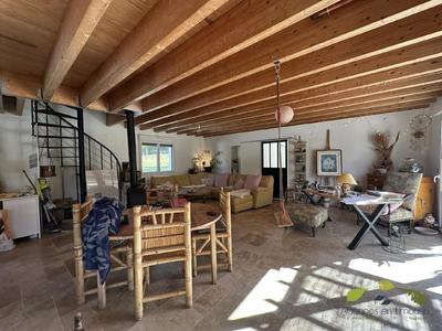 Propriété - 172 m² - 5 pièces