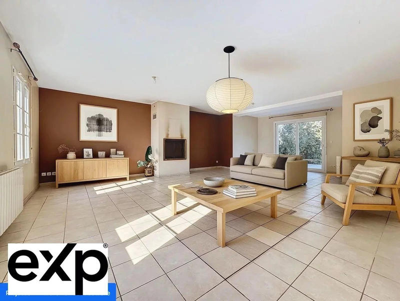 Maison - 160 m² - 5 pièces