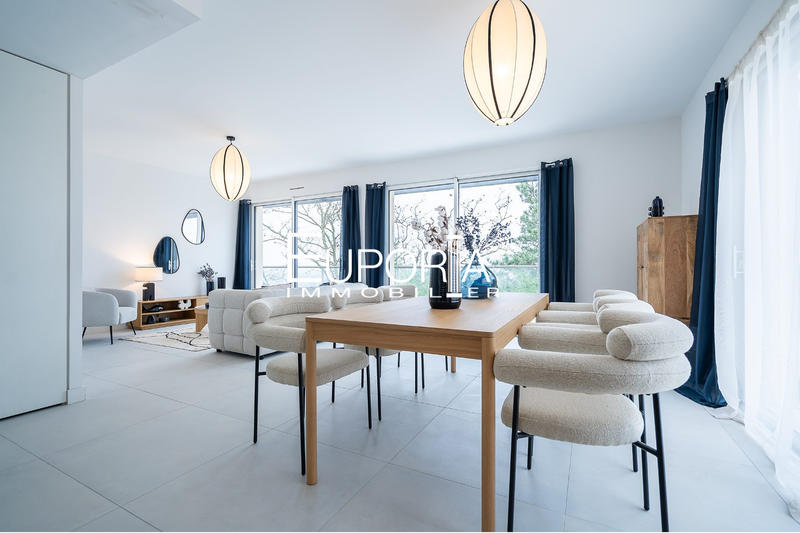 Appartement - 105 m² - 4 pièces